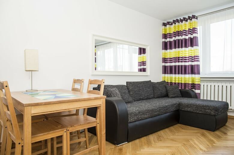 Aparthotel Hosapartments City Center