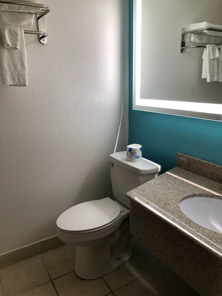 Motel Howard Johnson By Wyndham Winter Haven Fl