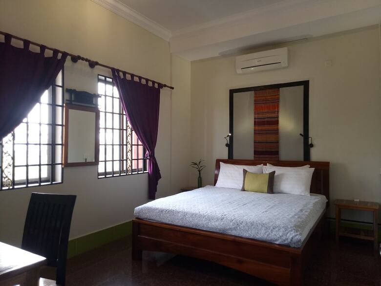 Hotel The Cashew Nut Guesthouse