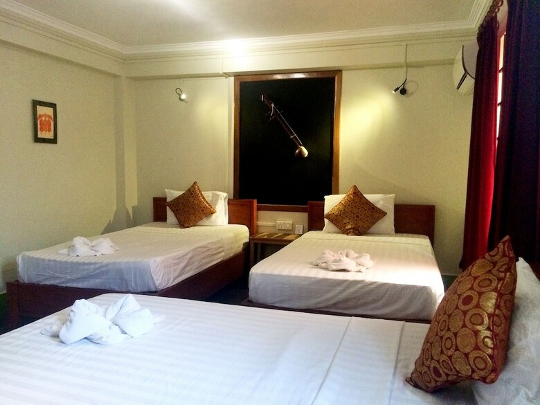 Hotel The Cashew Nut Guesthouse