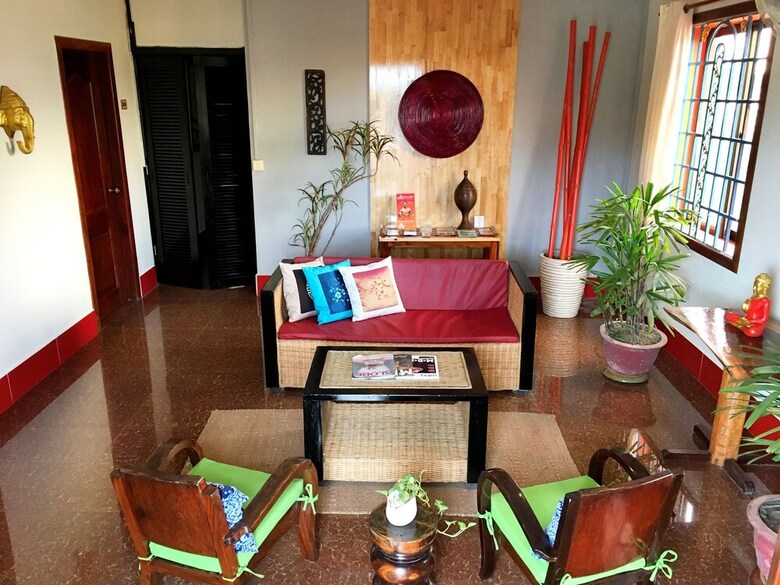 Hotel The Cashew Nut Guesthouse
