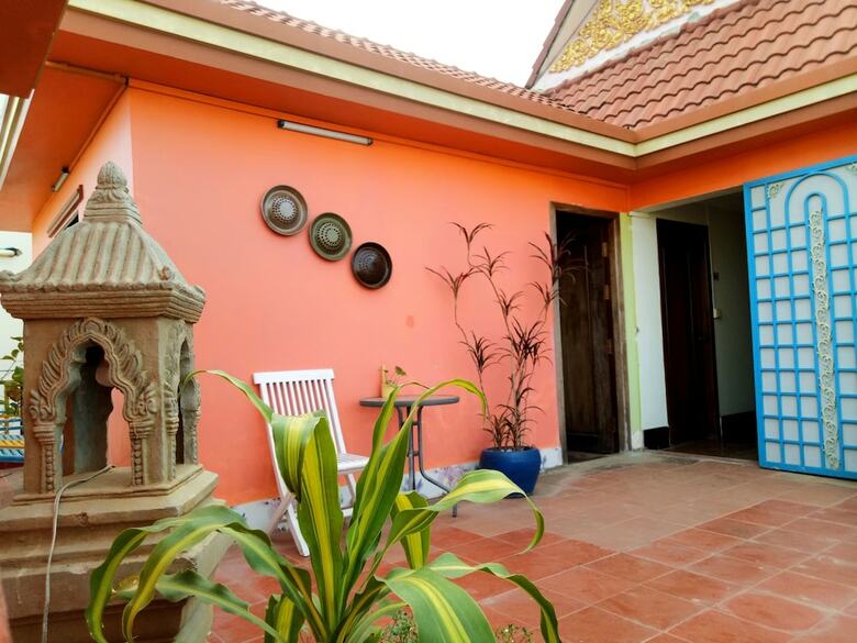 Hotel The Cashew Nut Guesthouse