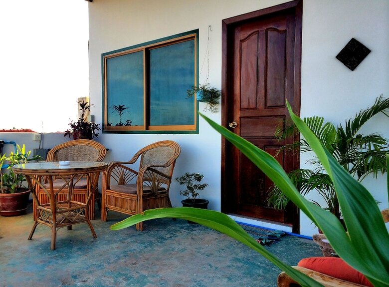 Hotel The Cashew Nut Guesthouse