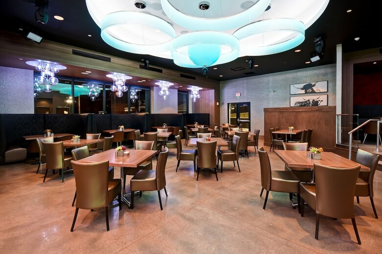 Hotel Doubletree By Hilton Deadwood At Cadillac Jack's