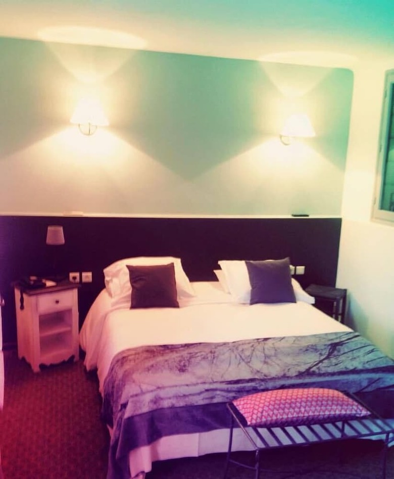 Hotel Authentic By Balladins Le Mas Des Ecureuils