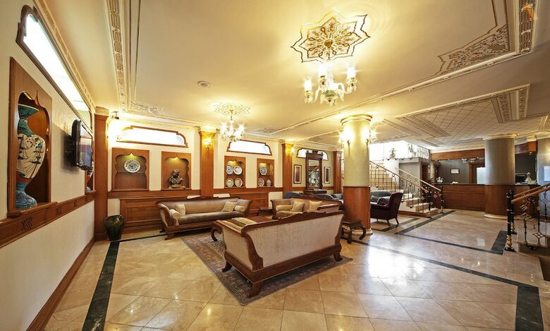 Azade Hotel
