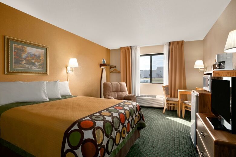 Hotel Super 8 By Wyndham Alexandria Mn