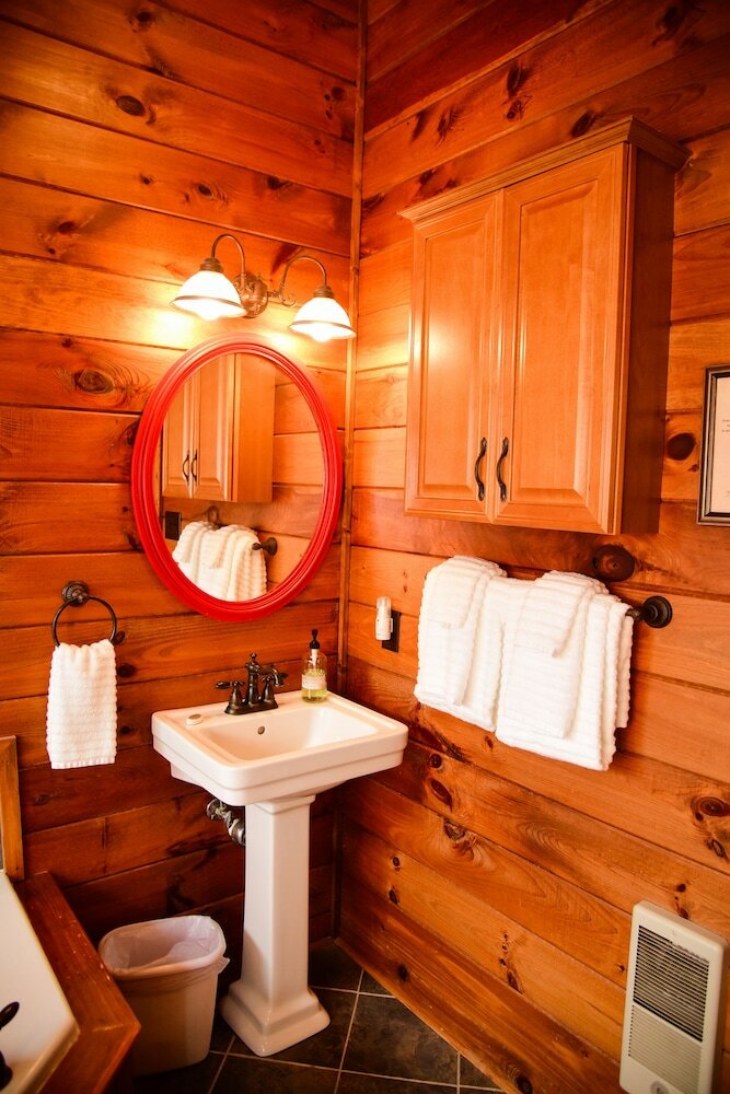 Azalea Inn Bed & Breakfast