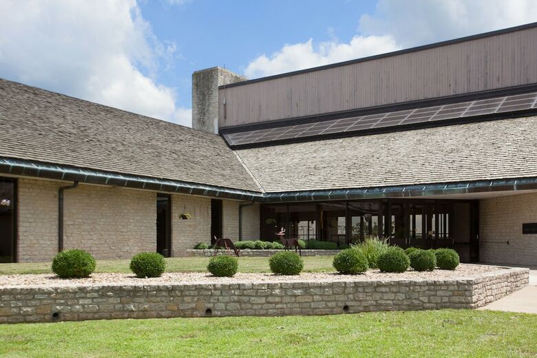 Hotel Deer Creek Lodge & Conference Center