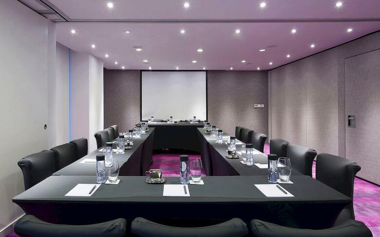 Hotel S�v