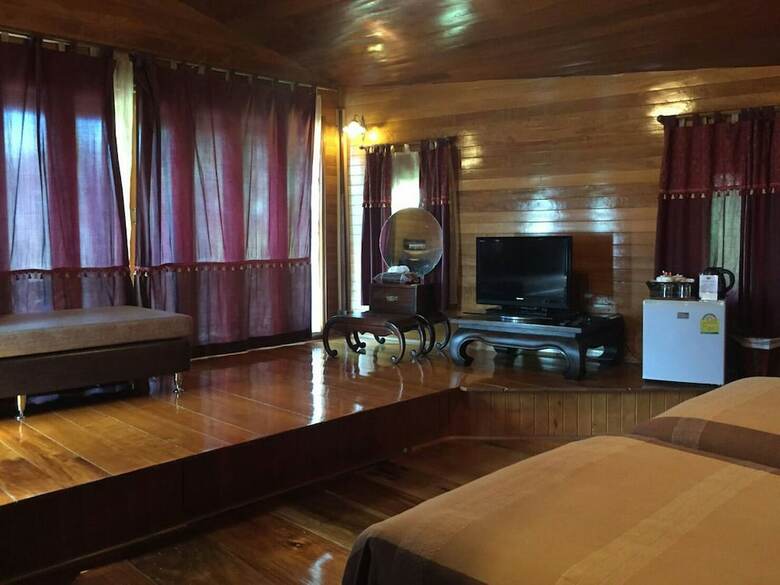 Apartamento Kaengkrachan Boathouse Paradise Resort