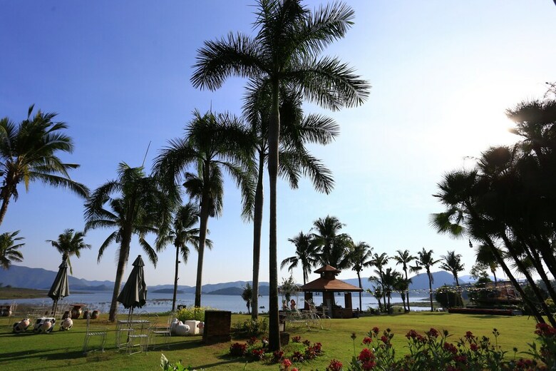 Apartamento Kaengkrachan Boathouse Paradise Resort