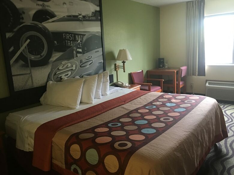 Motel Super 8 By Wyndham Newton