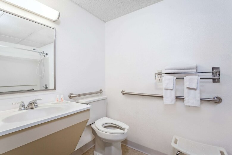 Motel Super 8 By Wyndham Oneonta/cooperstown