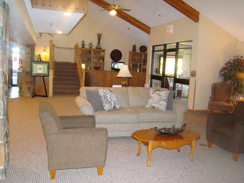 Boarders Inn & Suites By Cobblestone Hotels - Faribault