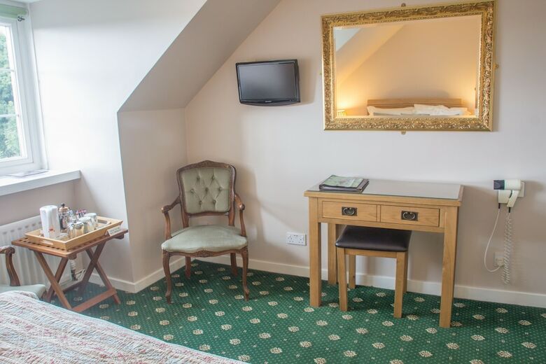 Hotel Meadhon House