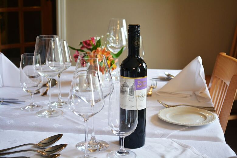 Castle Of Comfort Hotel & Restaurant