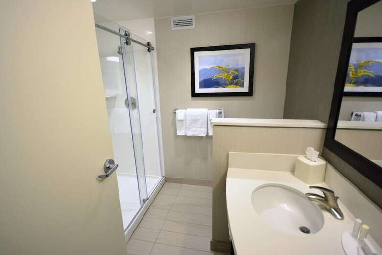 Hotel Courtyard By Marriott Asheville Airport