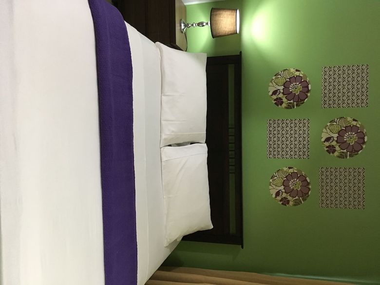 Manila Condo Home At Robinsons Place Residences
