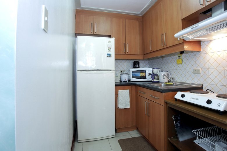 Manila Condo Home At Robinsons Place Residences