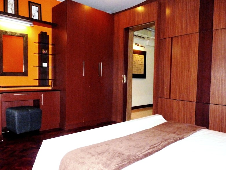 Manila Condo Home At Robinsons Place Residences