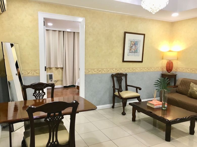 Manila Condo Home At Robinsons Place Residences