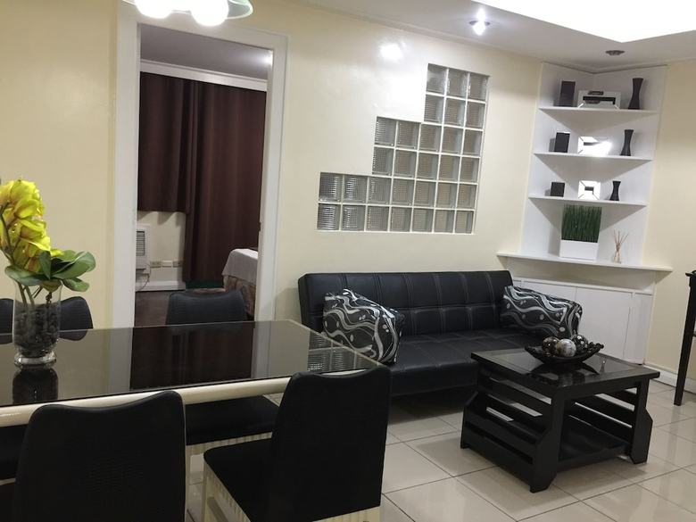 Manila Condo Home At Robinsons Place Residences