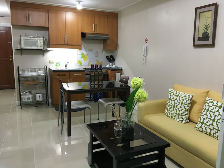 Manila Condo Home At Robinsons Place Residences