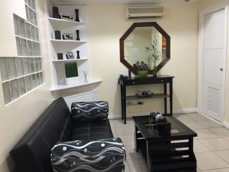 Manila Condo Home At Robinsons Place Residences