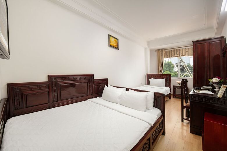 Little Diamond Hotel 2