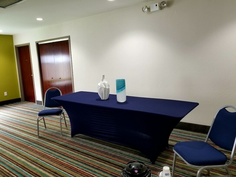 Holiday Inn Express Hotel & Suites Mebane