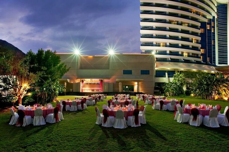 Hotel Le Meridien Al Aqah Beach Resort