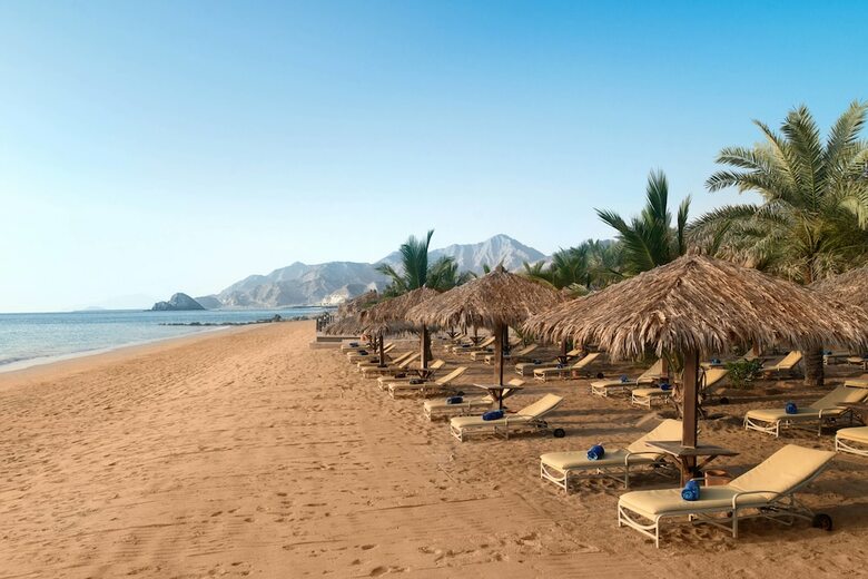Hotel Le Meridien Al Aqah Beach Resort