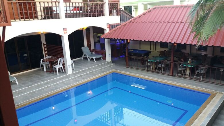 Hotel Chaulty Towers Guest House