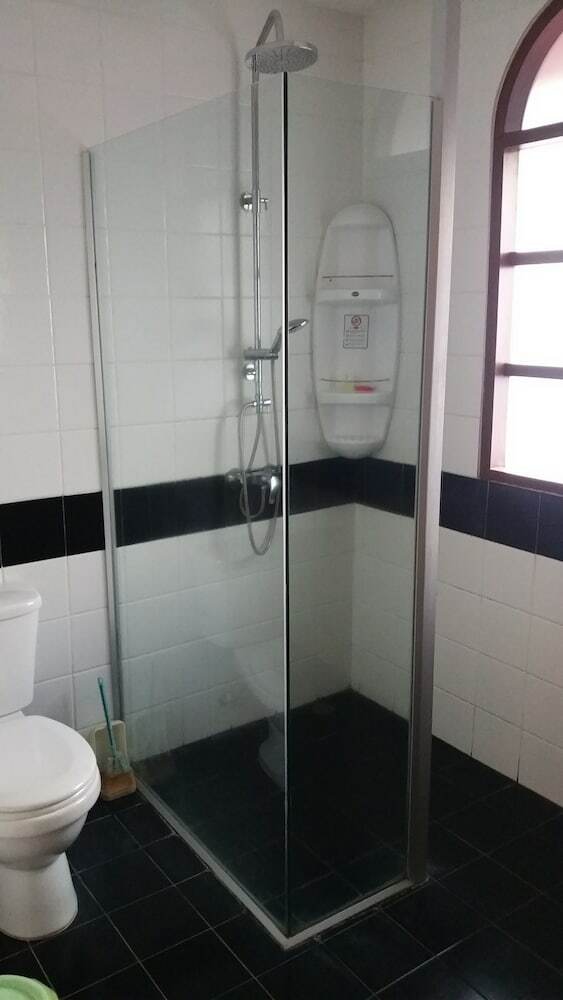 Hotel Chaulty Towers Guest House
