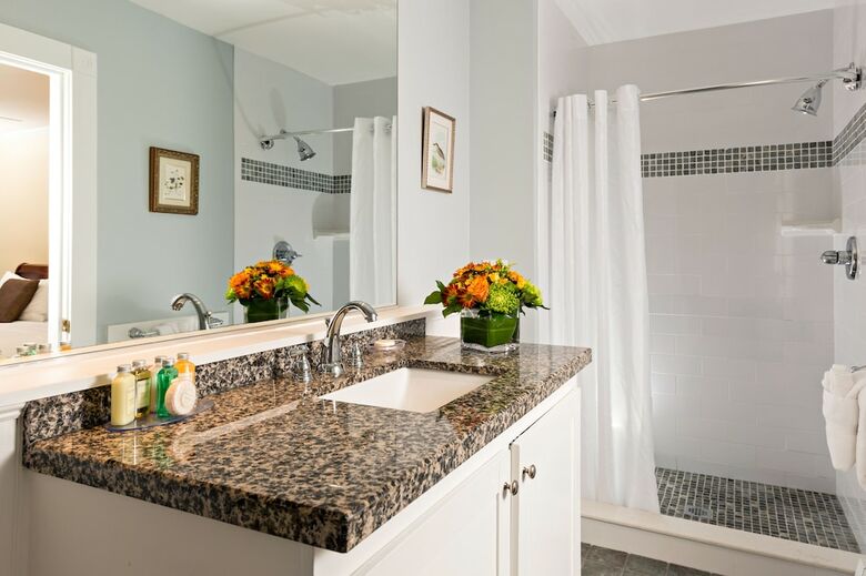 Hotel Crowne Pointe Historic Inn & Spa - Adults Only