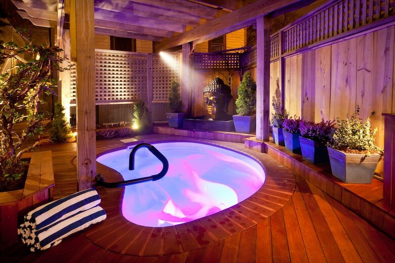 Hotel Crowne Pointe Historic Inn & Spa - Adults Only