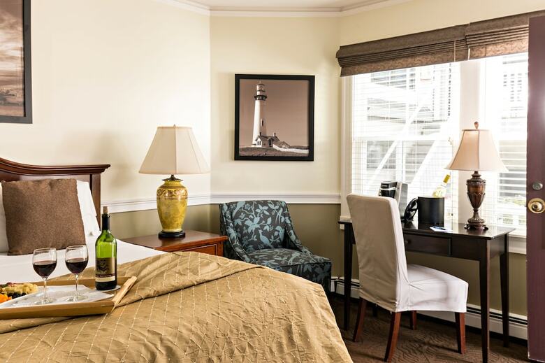 Hotel Crowne Pointe Historic Inn & Spa - Adults Only
