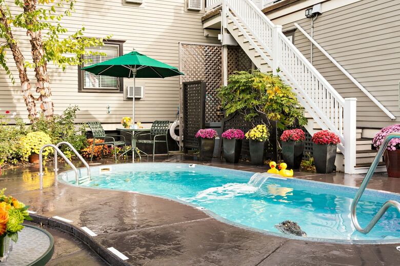 Hotel Crowne Pointe Historic Inn & Spa - Adults Only