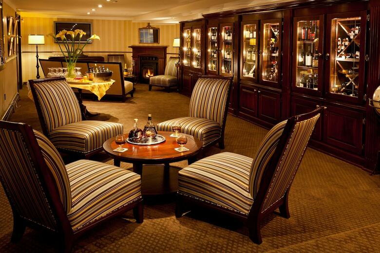 Hotel Crowne Pointe Historic Inn & Spa - Adults Only