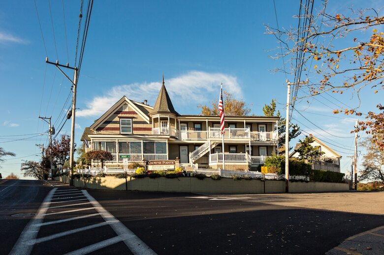 Hotel Crowne Pointe Historic Inn & Spa - Adults Only