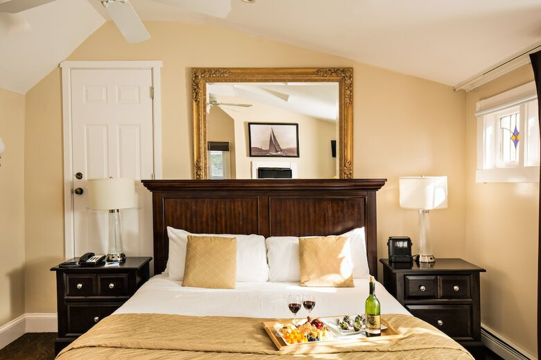 Hotel Crowne Pointe Historic Inn & Spa - Adults Only