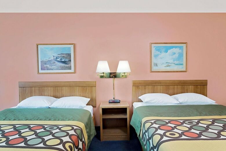 Hotel Super 8 By Wyndham Sturgeon Bay