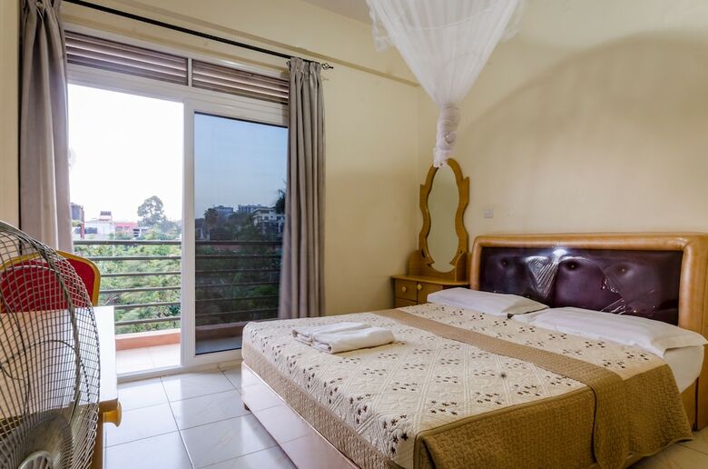 Hotel Top Five