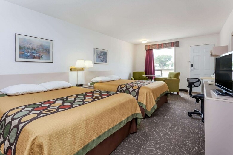 Motel Super 8 By Wyndham Taber Ab