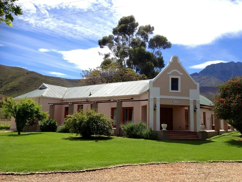 Hotel Oaksrest Vineyards