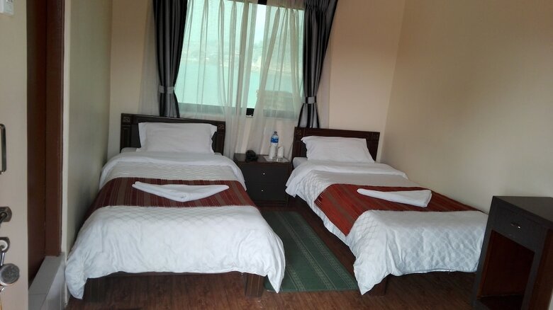 Hotel Lakefront