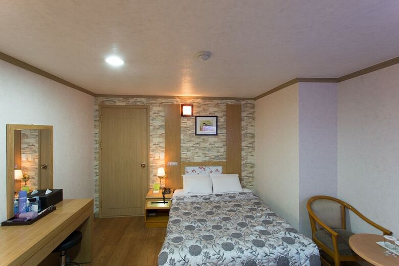 Kaya Latree Hotel
