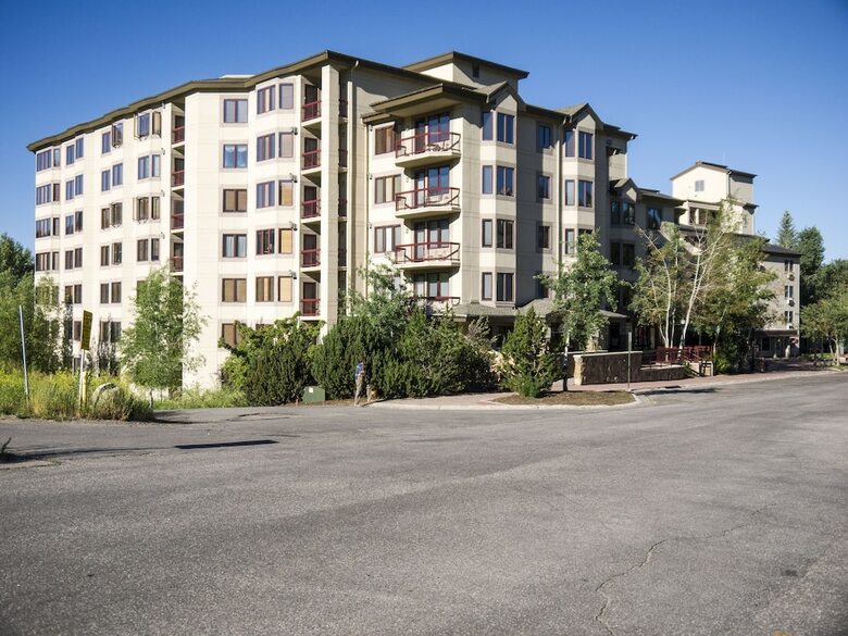Torian Plum Condominiums By Steamboat Resorts