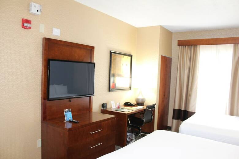 Hotel Quality Suites Nyc Gateway